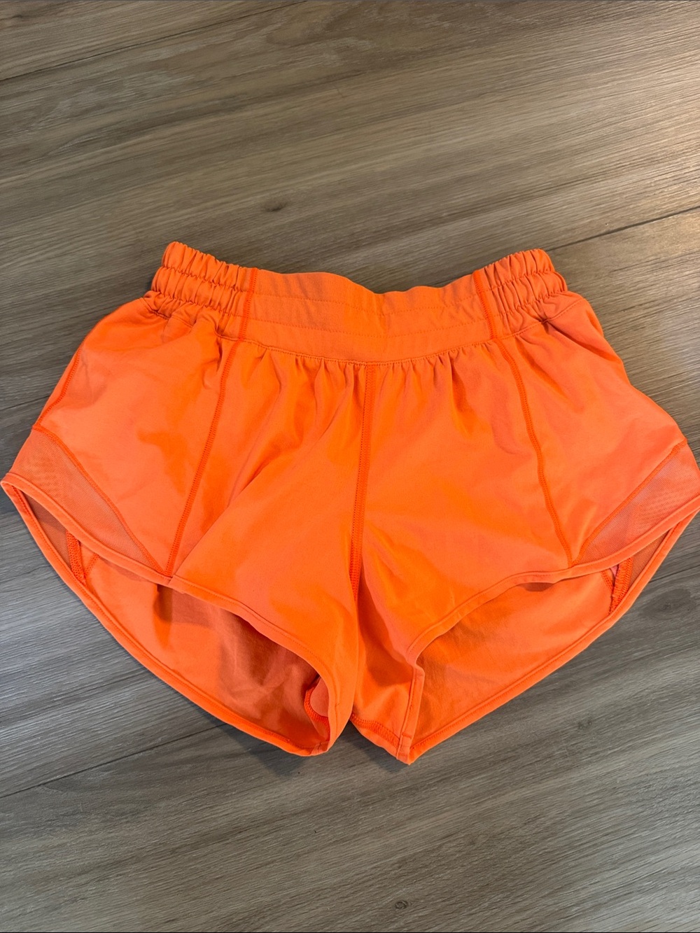 Lululemon hotty hot 2.5” low rise